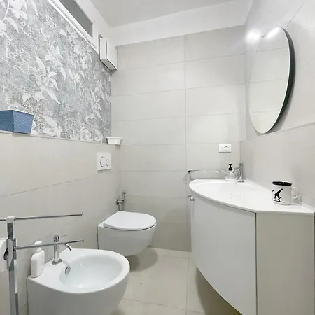 La Loggia Near Piazza Del Campo سيينا