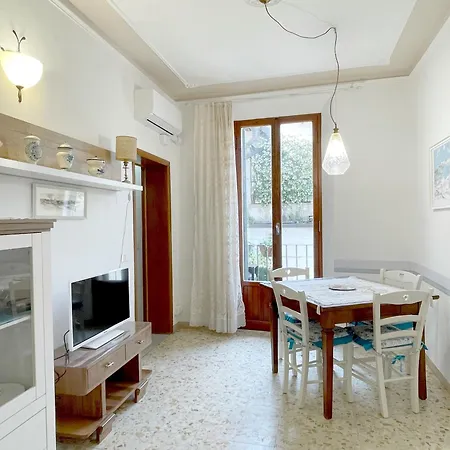 La Loggia Near Piazza Del Campo